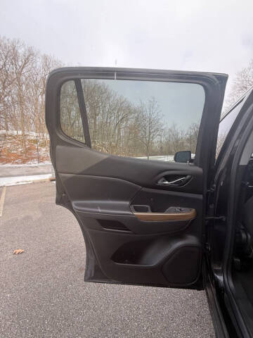 2020 GMC Acadia SLE