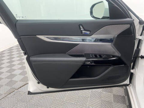 2025 BMW 7 Series 740i xDrive