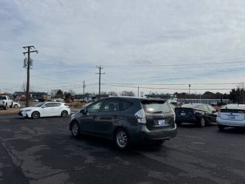 2012 Toyota Prius v Two