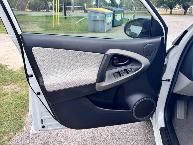2013 Toyota RAV4 EV