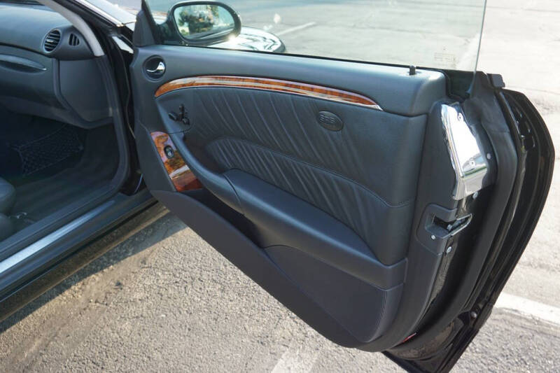 2005 Mercedes-Benz CLK CLK 320