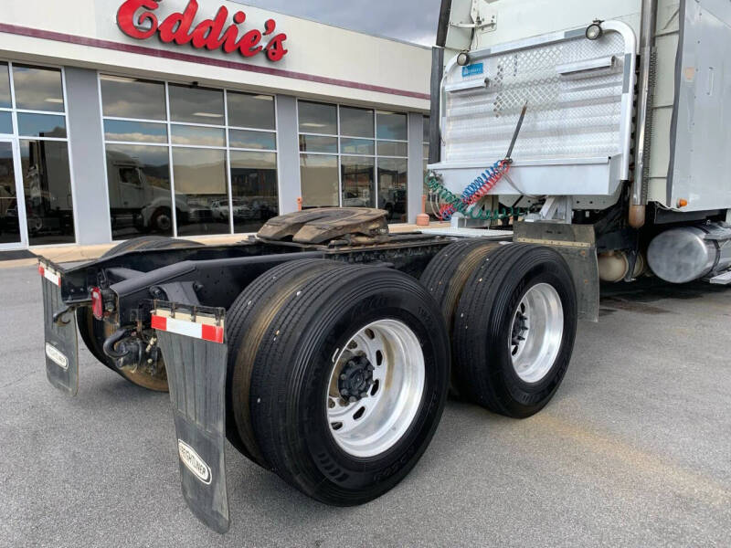 2010 Freightliner Columbia 120