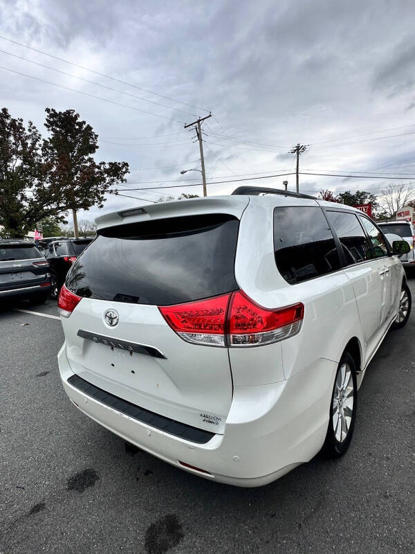 2013 Toyota Sienna Limited 7-Passenger