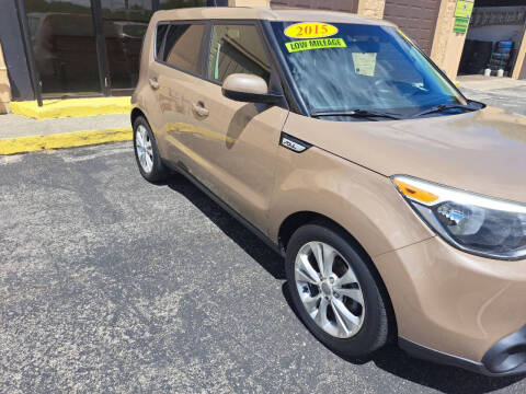 2015 Kia Soul +