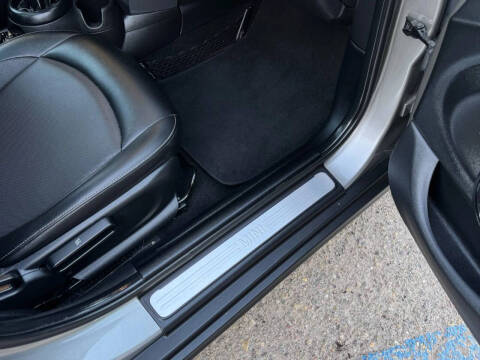 2017 MINI Hardtop 4 Door Cooper