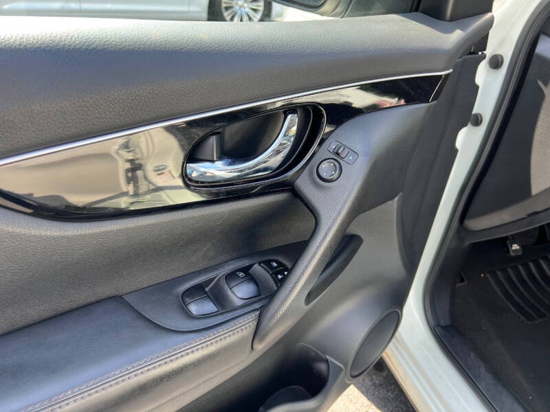 2017 Nissan Rogue Sport SL