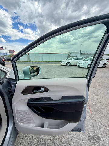 2018 Chrysler Pacifica Touring L