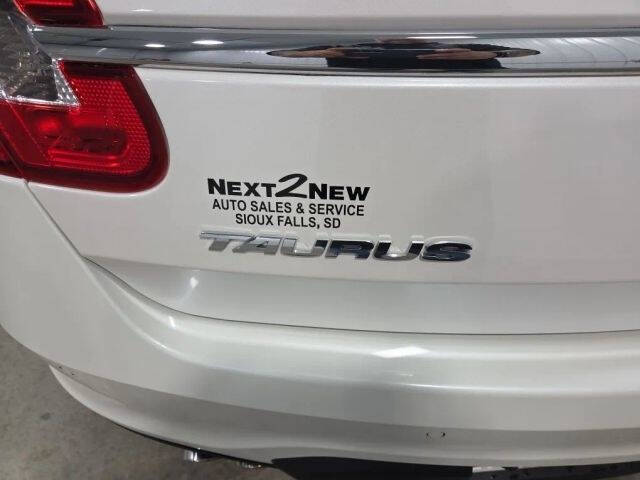 2011 Ford Taurus SEL