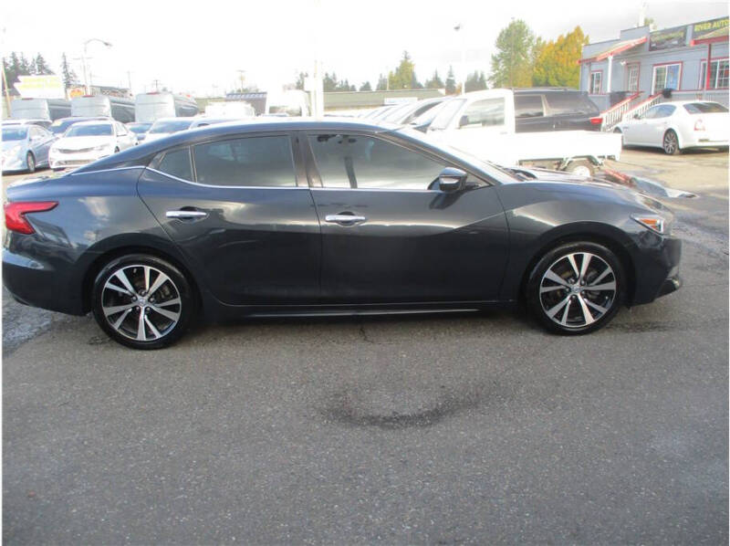 2017 Nissan Maxima Platinum