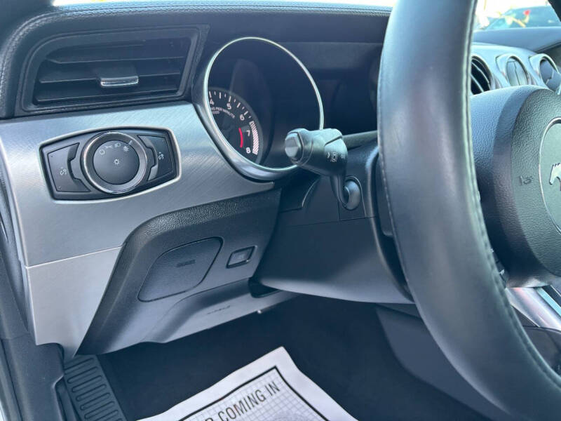 2022 Ford Mustang EcoBoost Premium