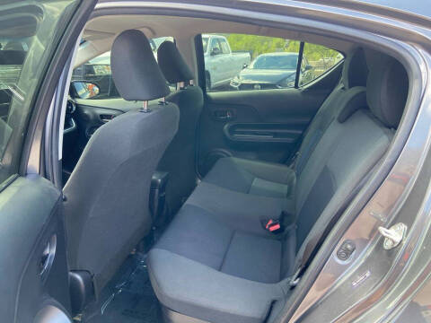 2016 Toyota Prius c Two