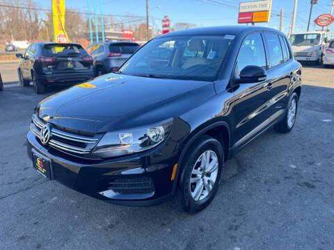 2012 Volkswagen Tiguan LE
