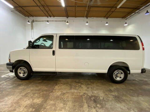 2025 Chevrolet Express LT 3500
