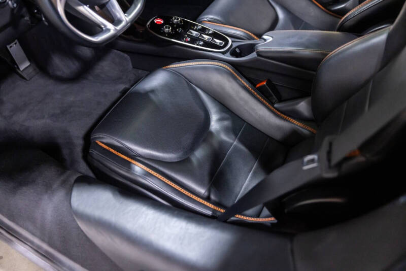 2023 McLaren GT