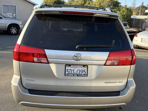 2004 Toyota Sienna XLE 7 Passenger