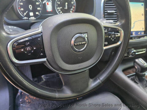 2016 Volvo XC90 T6 Momentum