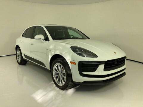 2022 Porsche Macan