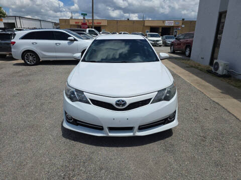 2014 Toyota Camry SE