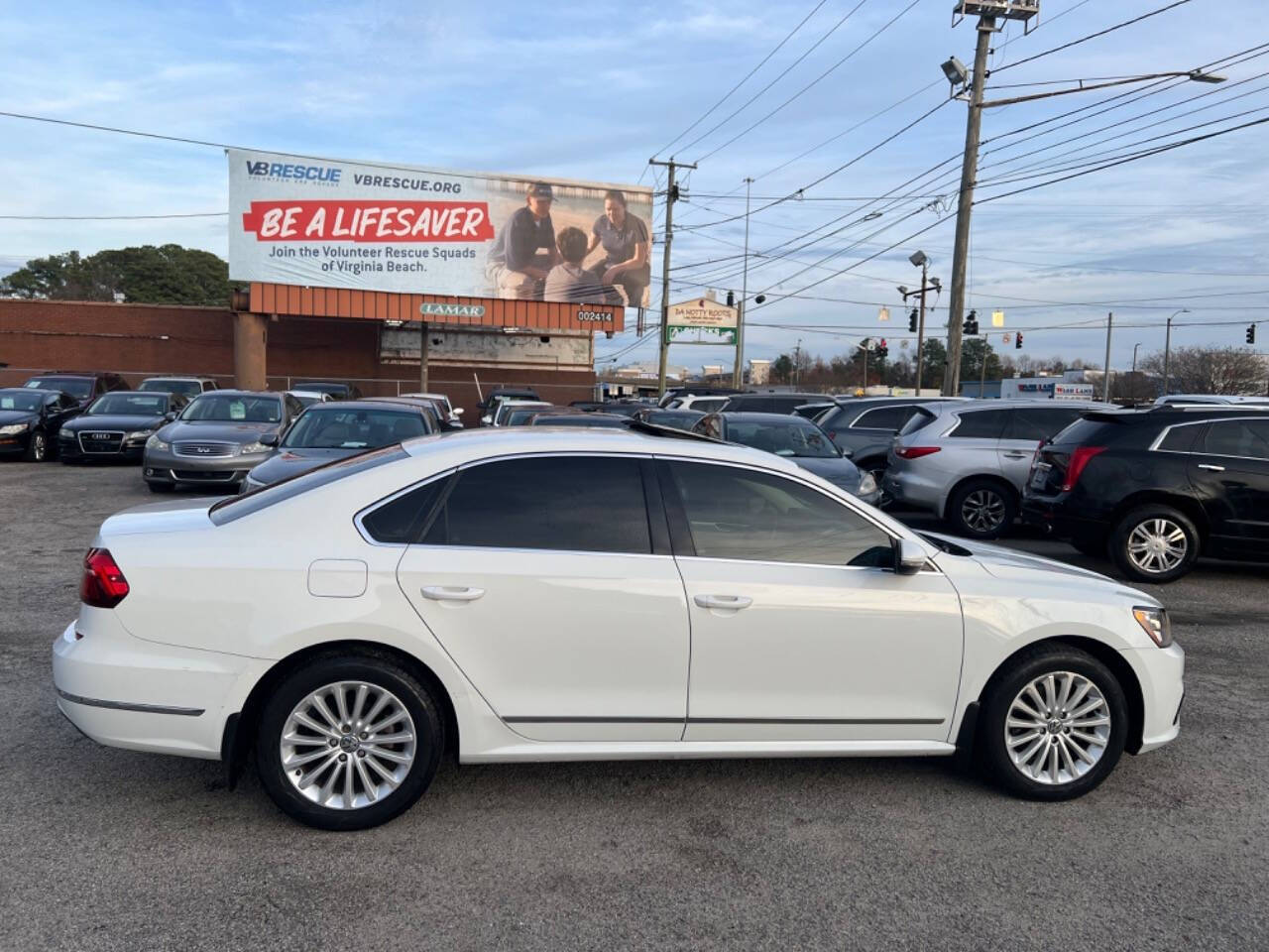 2017 Volkswagen Passat for sale at Auto Nation in Norfolk, VA