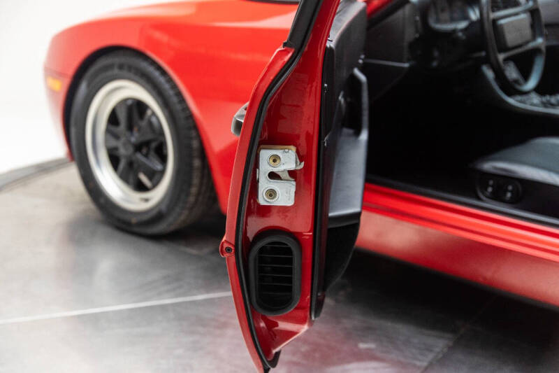 1986 Porsche 944 Turbo