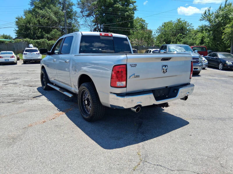 2016 RAM 1500 SLT