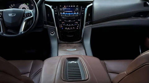 2018 Cadillac Escalade ESV Premium Luxury