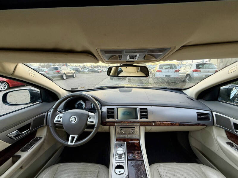 2011 Jaguar XF Premium