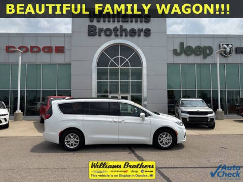 2022 Chrysler Pacifica Touring L