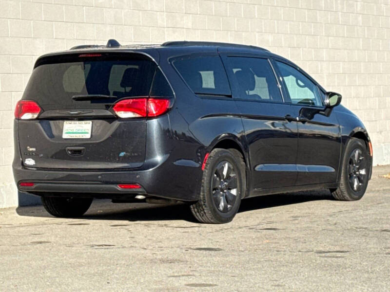 2020 Chrysler Pacifica Hybrid