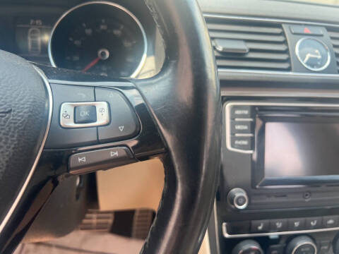 2016 Volkswagen Passat 1.8T R-Line