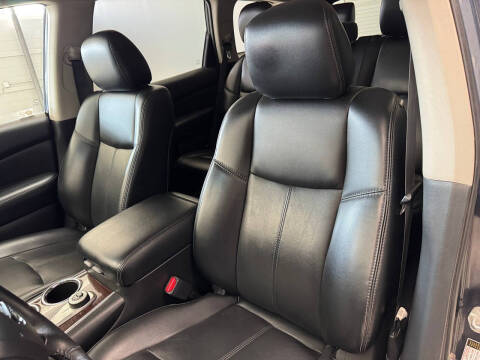2016 Nissan Pathfinder SL