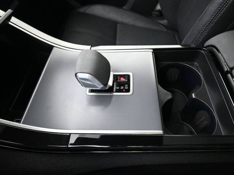 2024 Land Rover Range Rover Velar P250 Dynamic SE