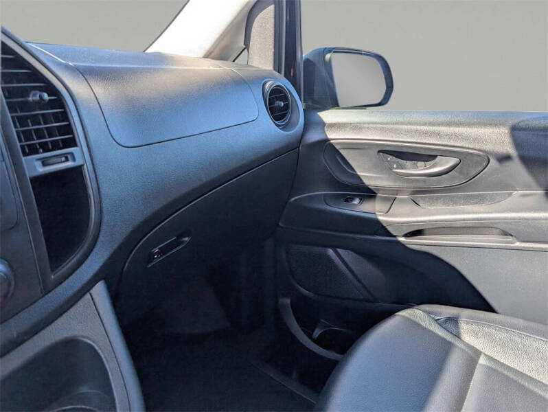 2020 Mercedes-Benz Metris Passenger