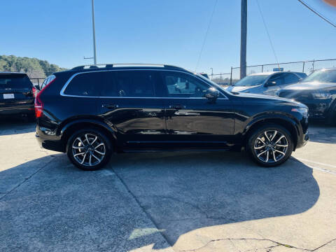 2016 Volvo XC90 T6 Momentum