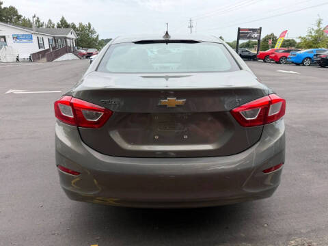 2017 Chevrolet Cruze LT Auto