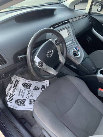 2014 Toyota Prius Two