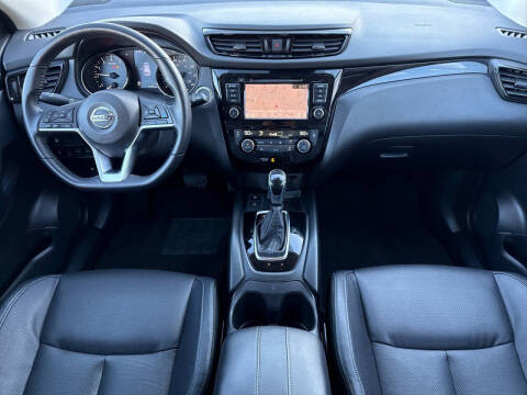 2022 Nissan Rogue Sport SL