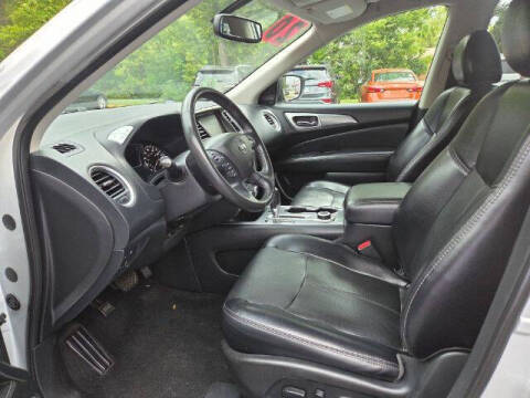 2020 Nissan Pathfinder SL