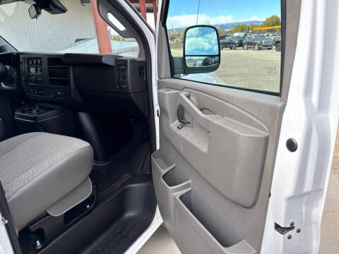 2023 GMC Savana LT 3500