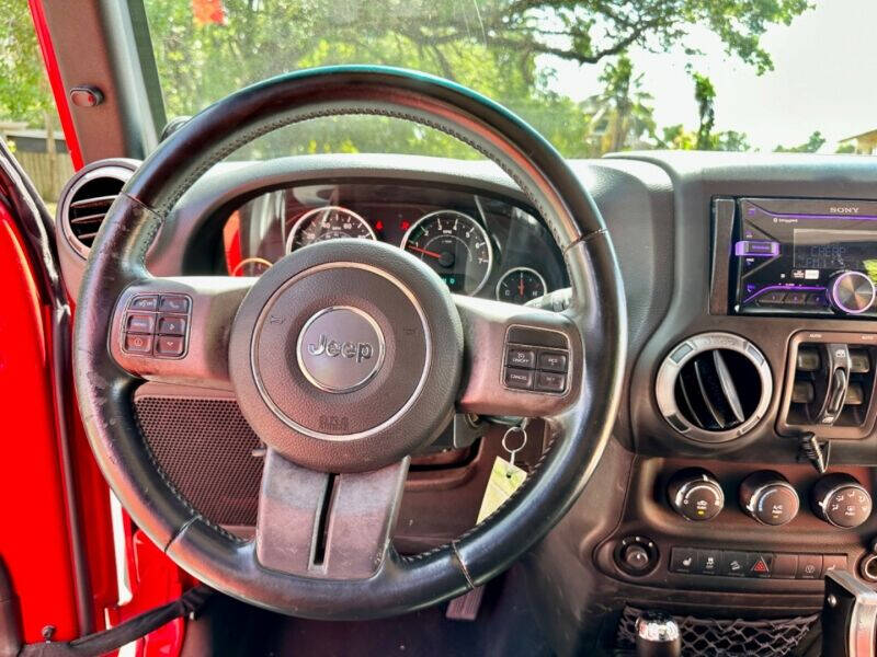 2013 Jeep Wrangler Unlimited  - $24,995
