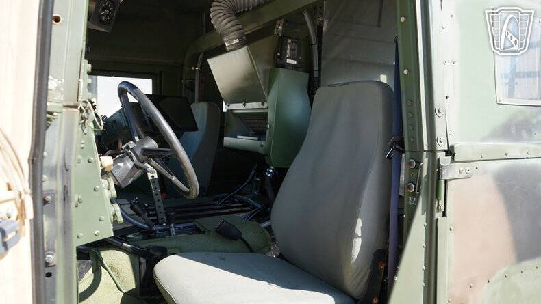 1991 AM General Hummer