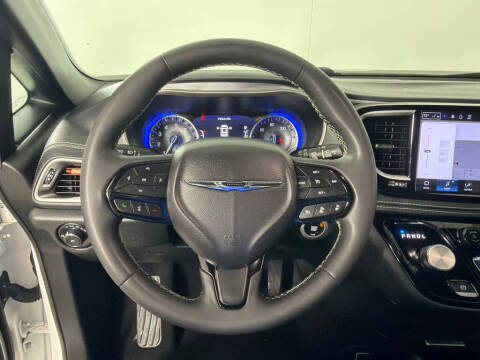 2023 Chrysler Pacifica Touring