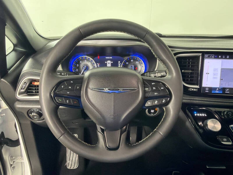 2023 Chrysler Pacifica Touring