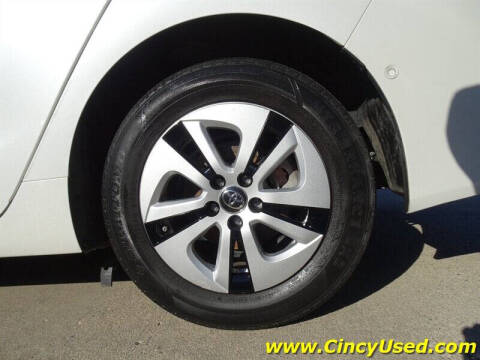 2020 Toyota Prius LE AWD-e