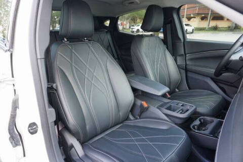 2025 Ford Mustang Mach-E Select