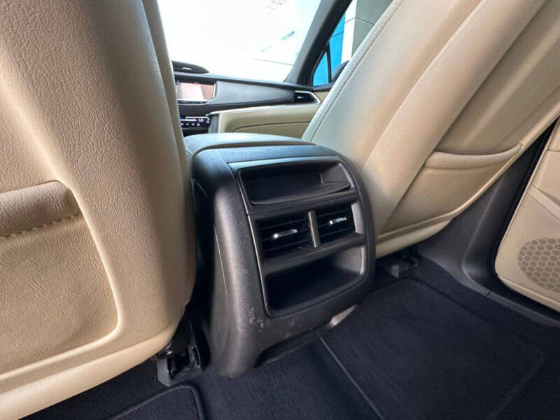 2017 Cadillac XT5 Premium Luxury