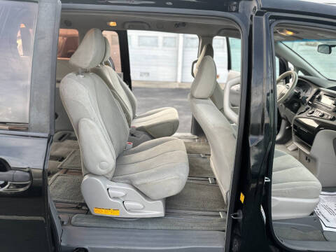 2011 Toyota Sienna Base 7-Passenger