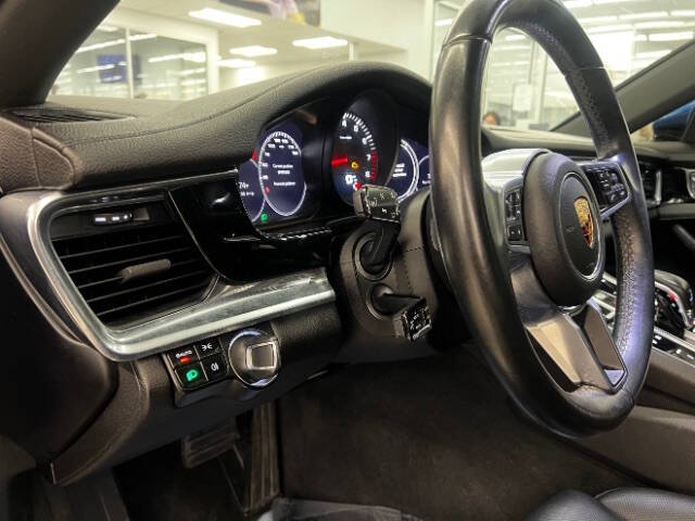 2017 Porsche Panamera 4