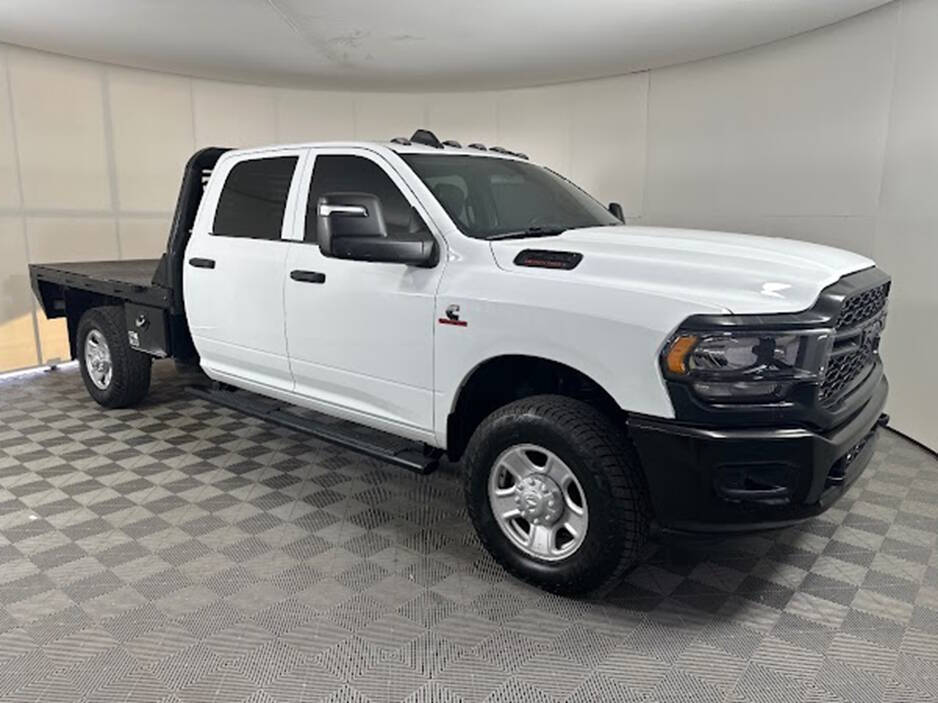 2024 RAM 2500 Tradesman 4x4 4dr Crew Cab 8 ft. LB Pickup 