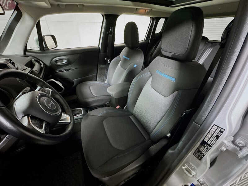 2021 Jeep Renegade Islander